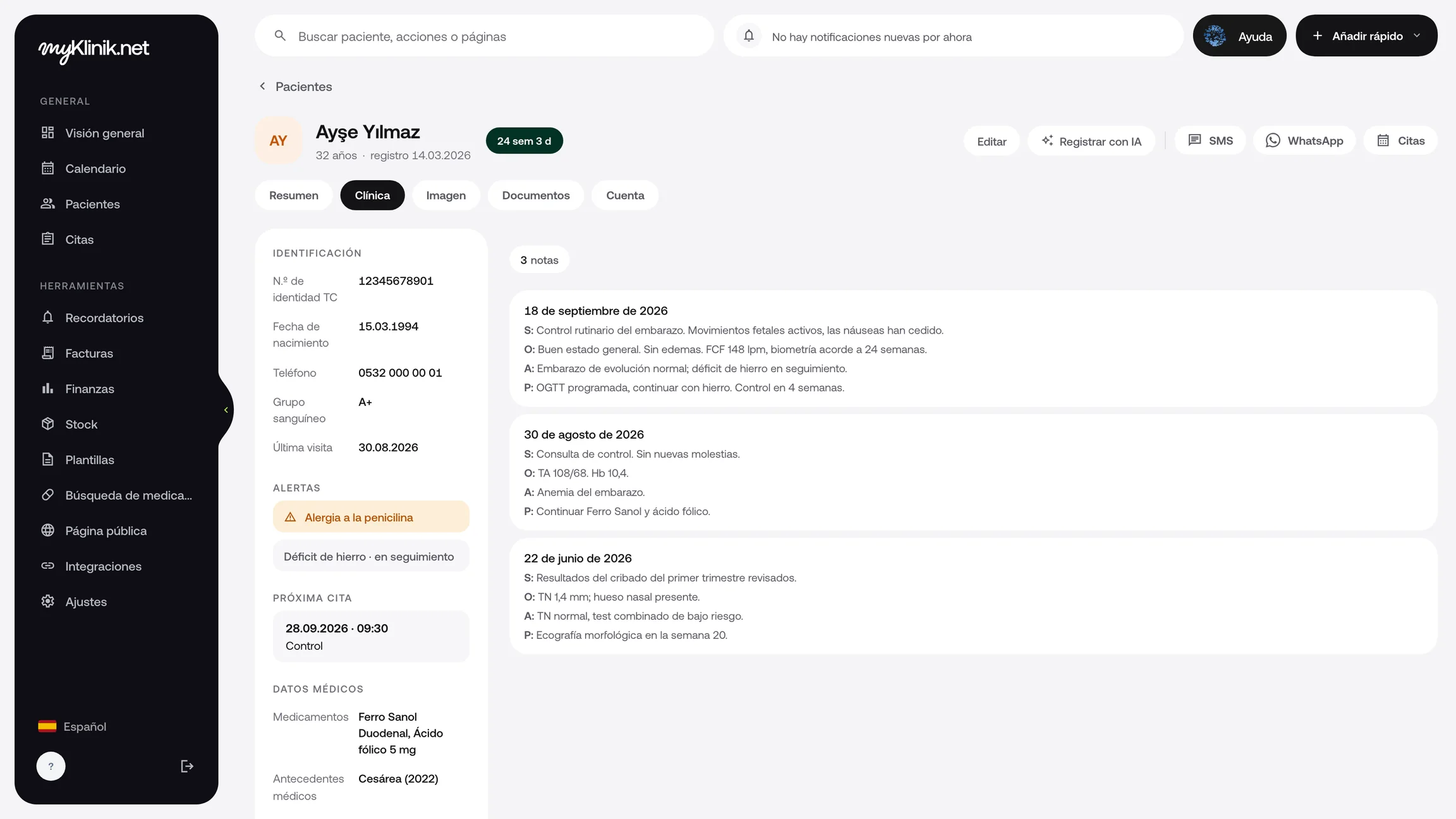 Notas de consulta SOAP en la ficha del paciente